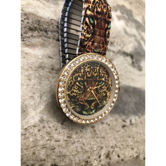 Silver Tone Multicolored Tiger Face with Rhinestones Bezels Watch New Battery main image 6
